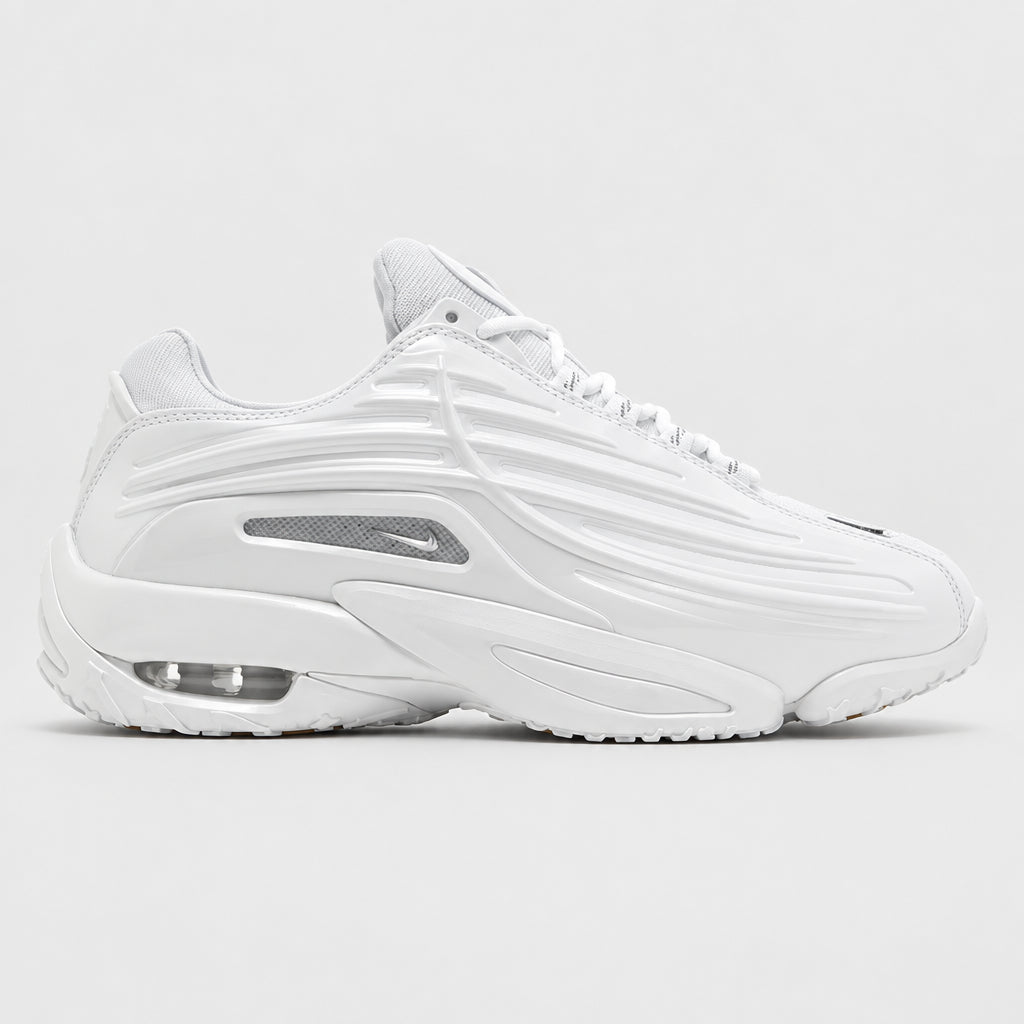 "Hot Step" Sneaker