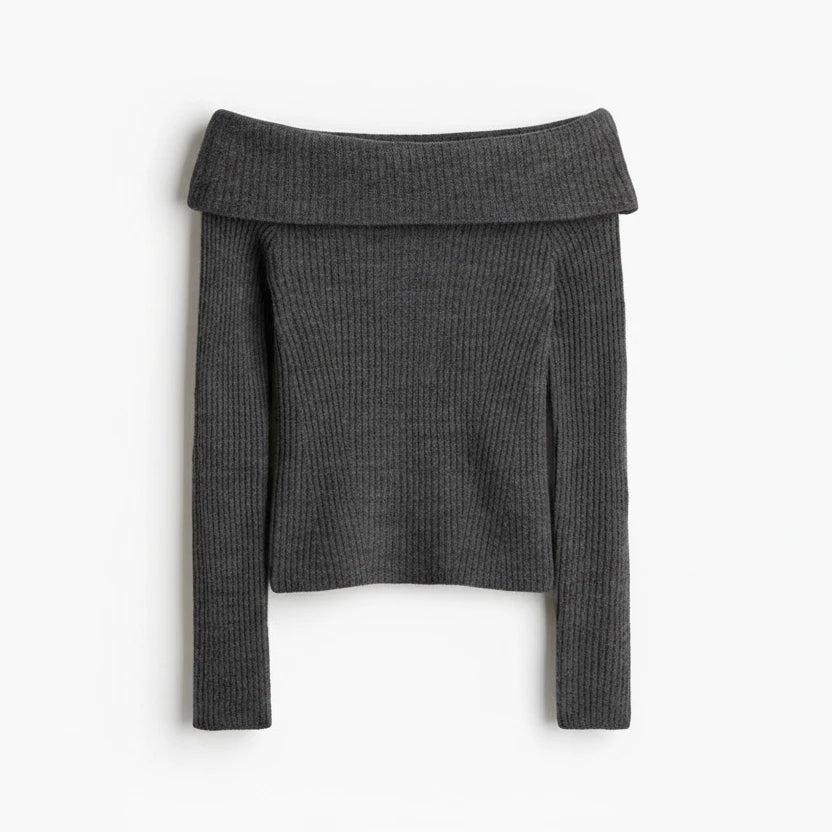OFF-THE SHOULDER SWEATER