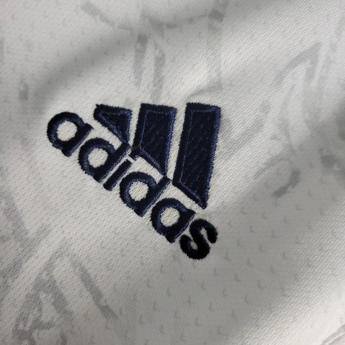 Real Madrid „Drachen Blanco“ limitiertes Trikot