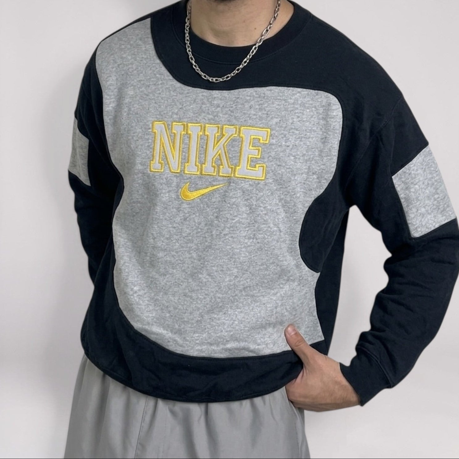 Nike Sweater (L)