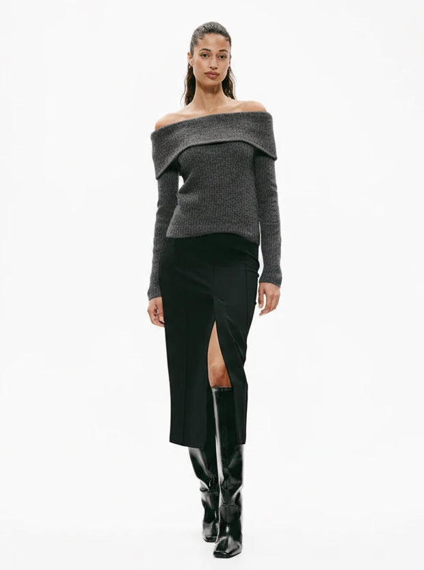 OFF-THE SHOULDER SWEATER
