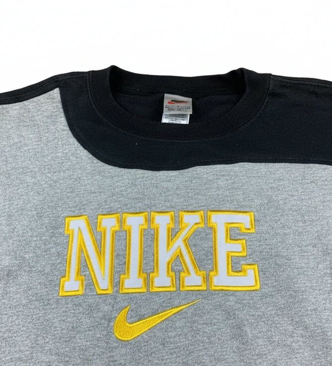 Nike Sweater (L)