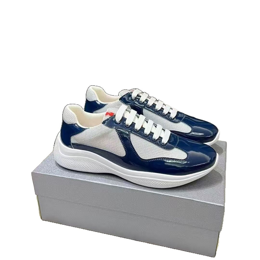 Cups Sneaker
